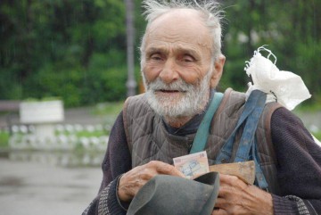 Unul din cinci români este sărac